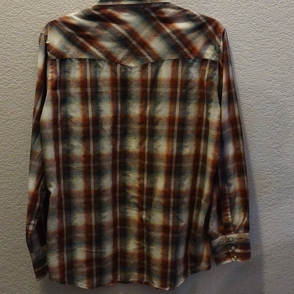 Mens button up - Picture 2 of 2